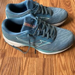 WOMENS Mizuno Waverider Running Shoes
